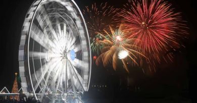 2017 New Year's Eve celebrations at the Cape Town V&A Waterfront Image: Esa Alexander